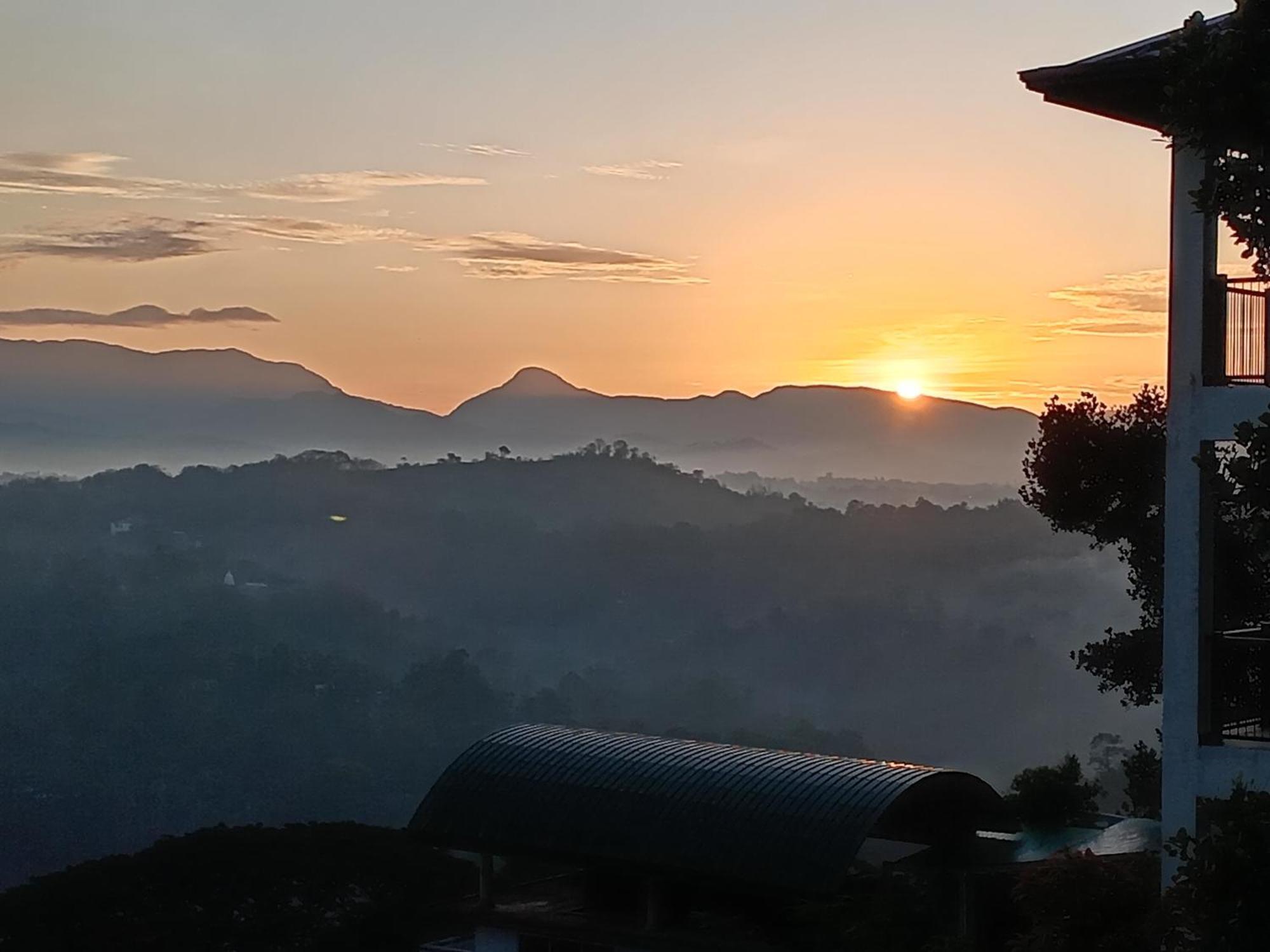 Dream House Residence Kandy Luaran gambar